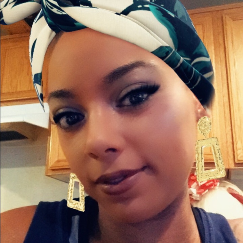 Meet your Posher, Anamaria